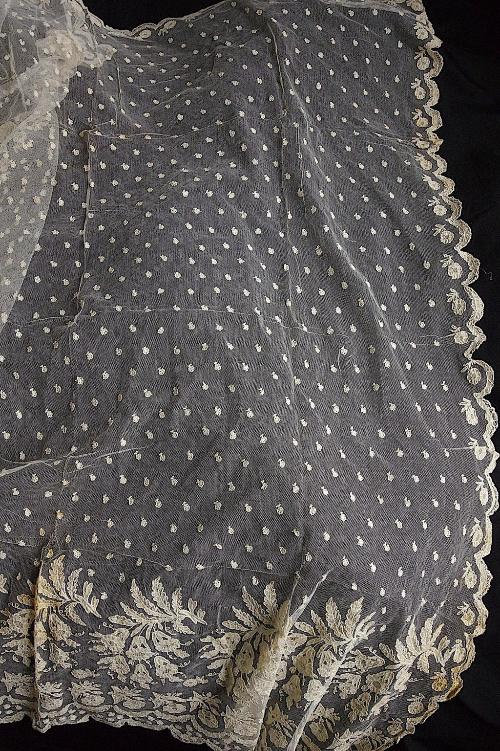 アンティークレース　dentelle ancienne 大きめベール