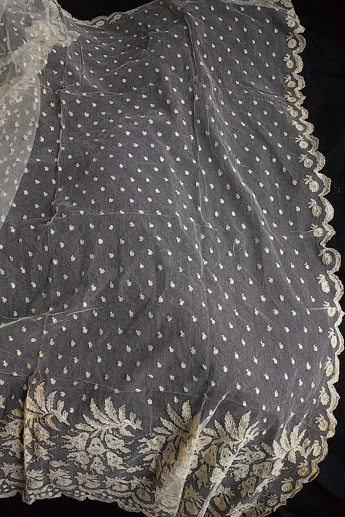 アンティークレース　dentelle ancienne 大きめベール