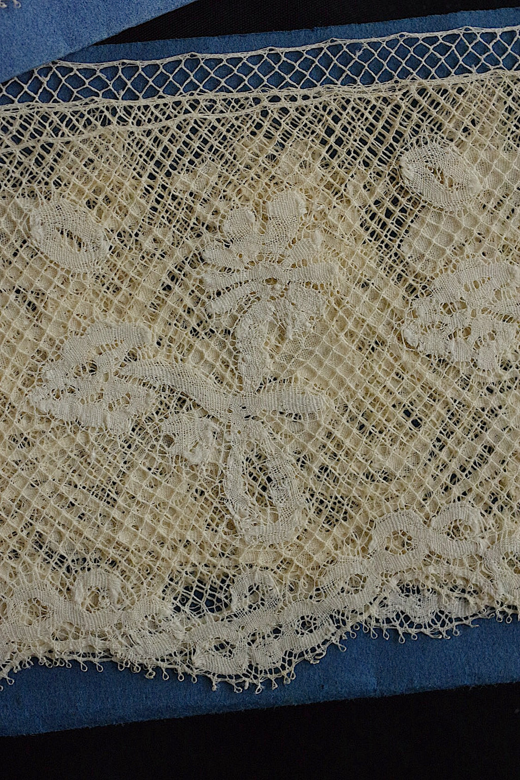 Antique lace dentelle ancienne (2 types)