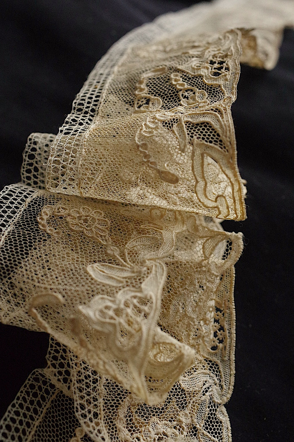 Dentelle ancienne ancienne Alençon 120cm
