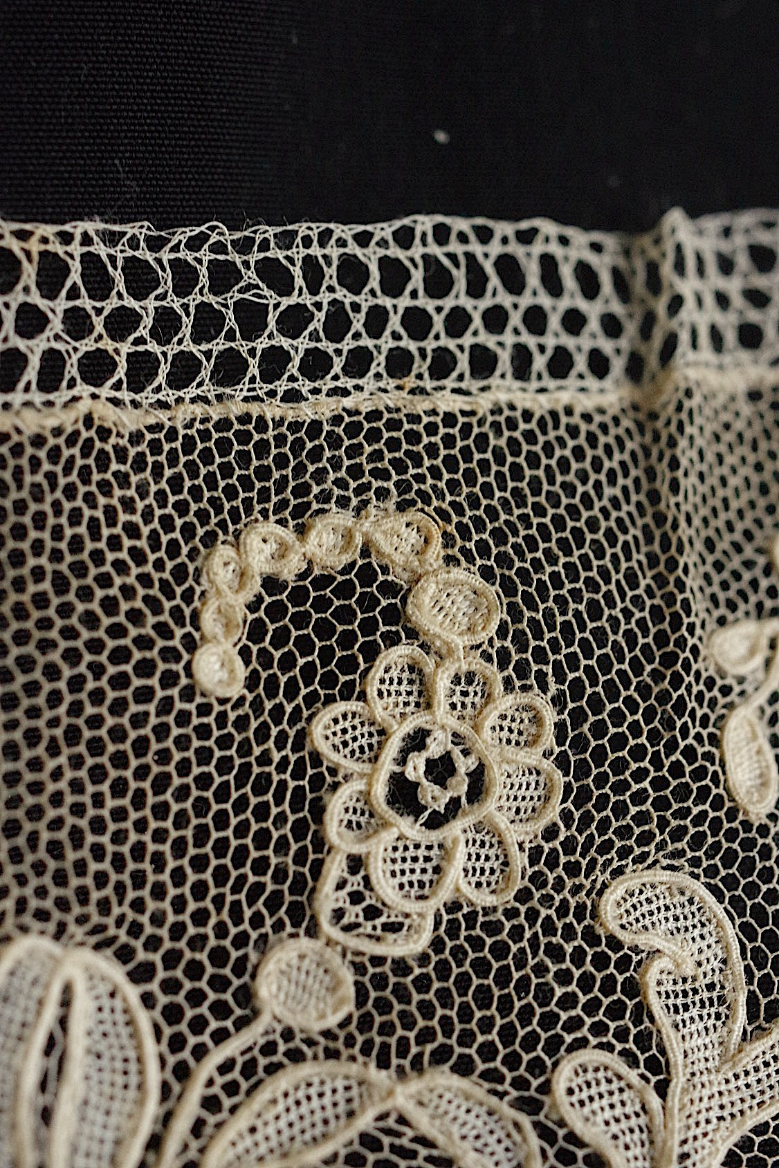 Dentelle ancienne ancienne Alençon 120cm