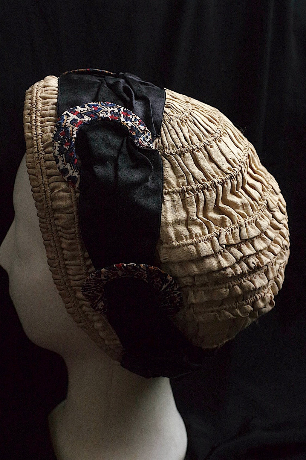 Chapeau antique, coiffure antique