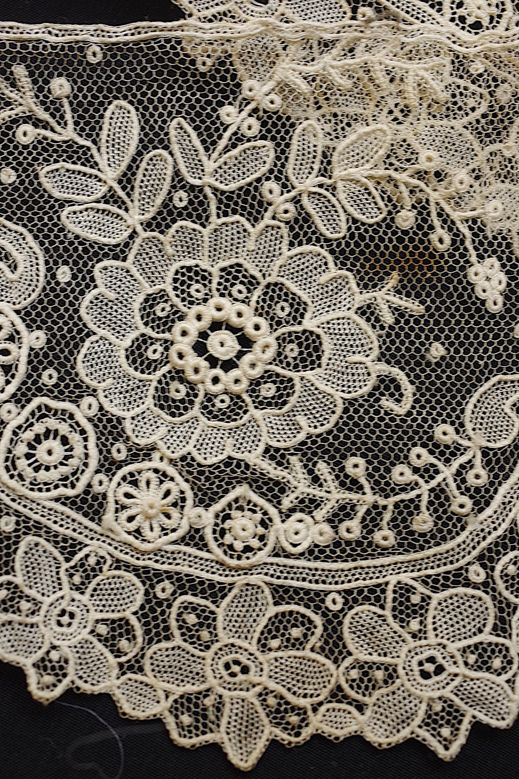 アンティークレース　dentelle ancienne ブリュクセル 220cm