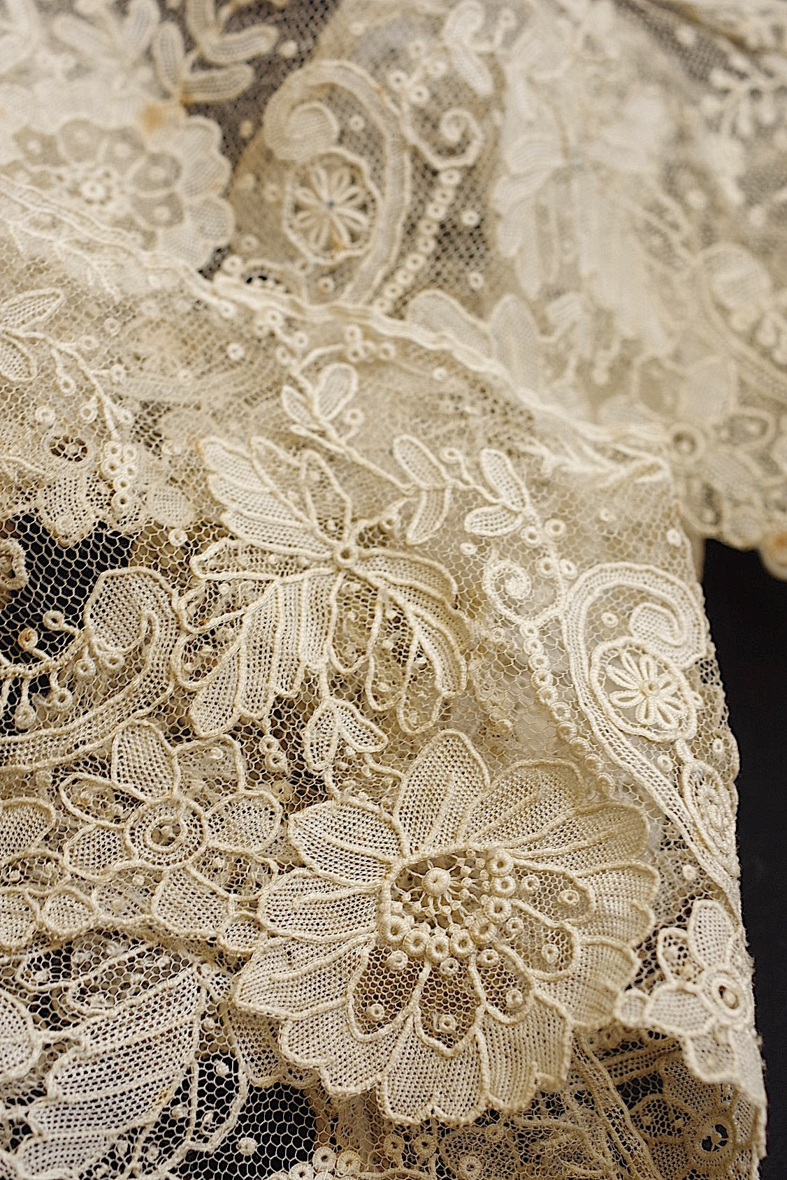 Dentelle ancienne dentelle ancienne Bruxelles 220cm