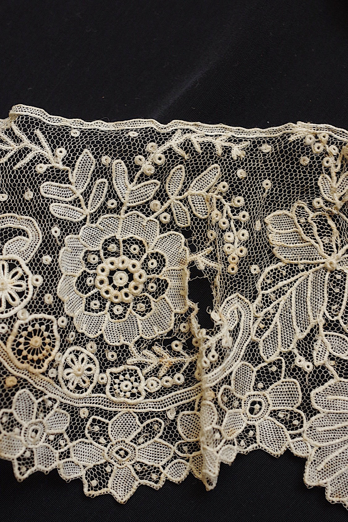 Dentelle ancienne dentelle ancienne Bruxelles 220cm