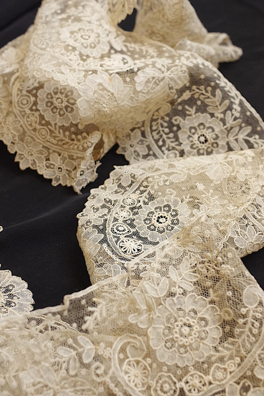 アンティークレース　dentelle ancienne ブリュクセル 220cm