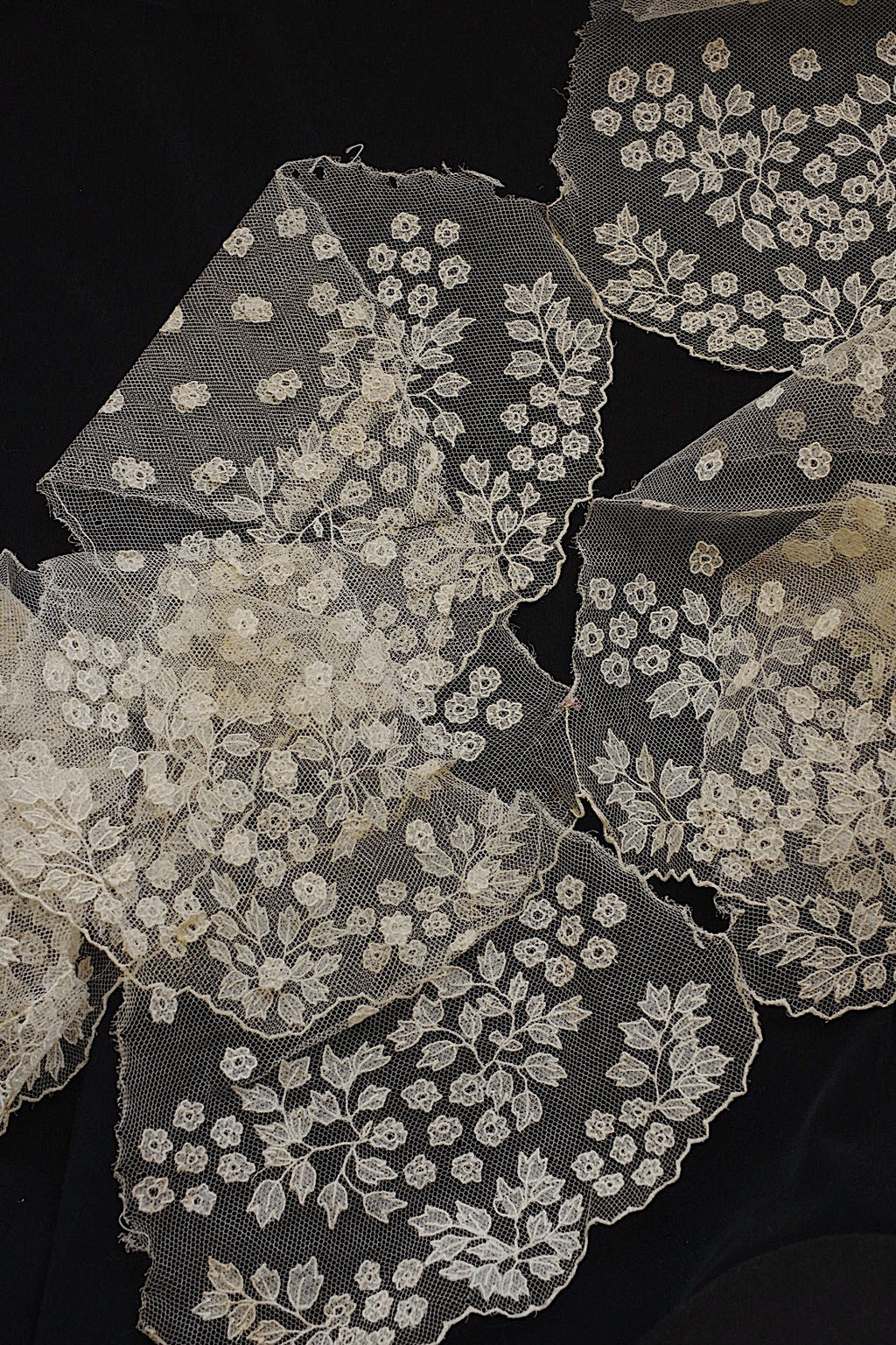 アンティークレース　dentelle ancienne ハギレ