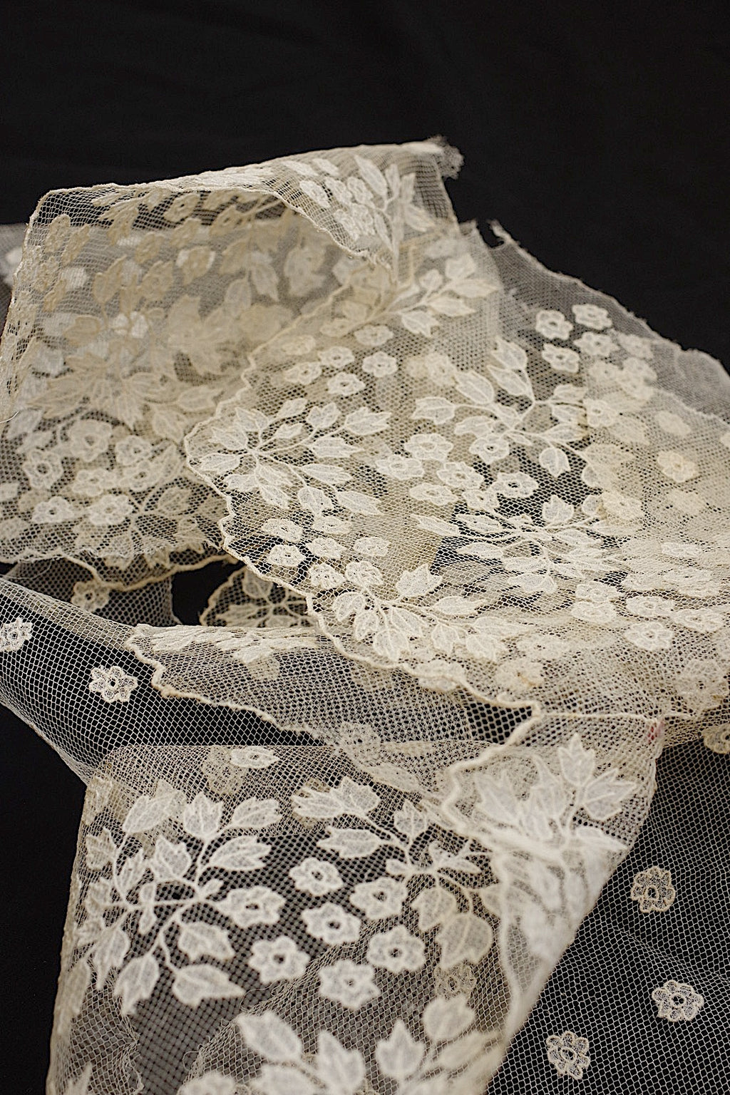 アンティークレース　dentelle ancienne ハギレ