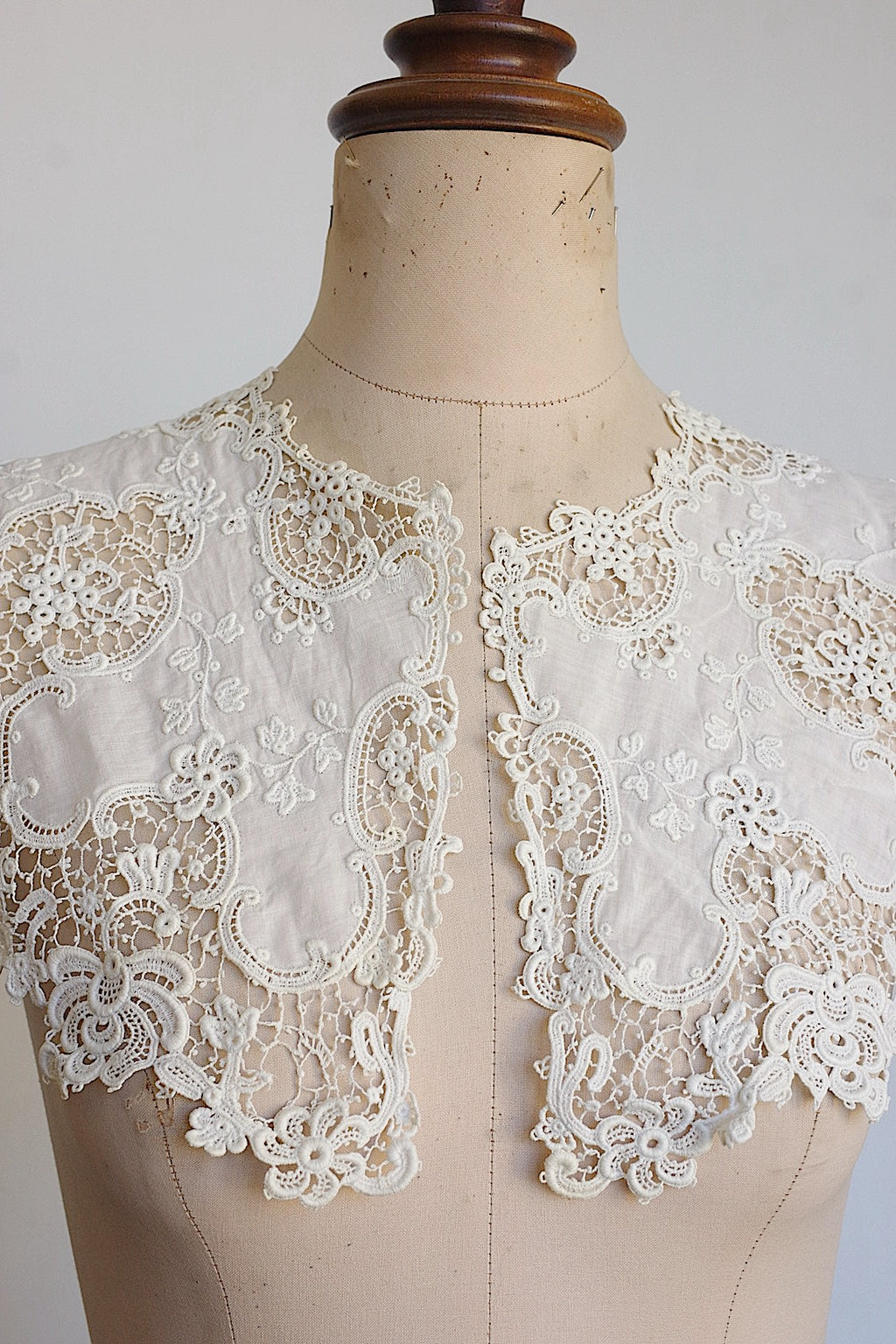 アンティークレース　dentelle ancienne 襟