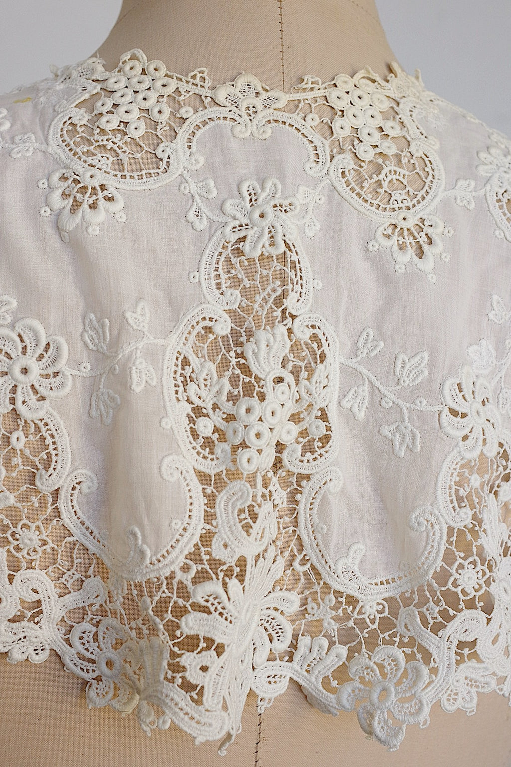 アンティークレース　dentelle ancienne 襟