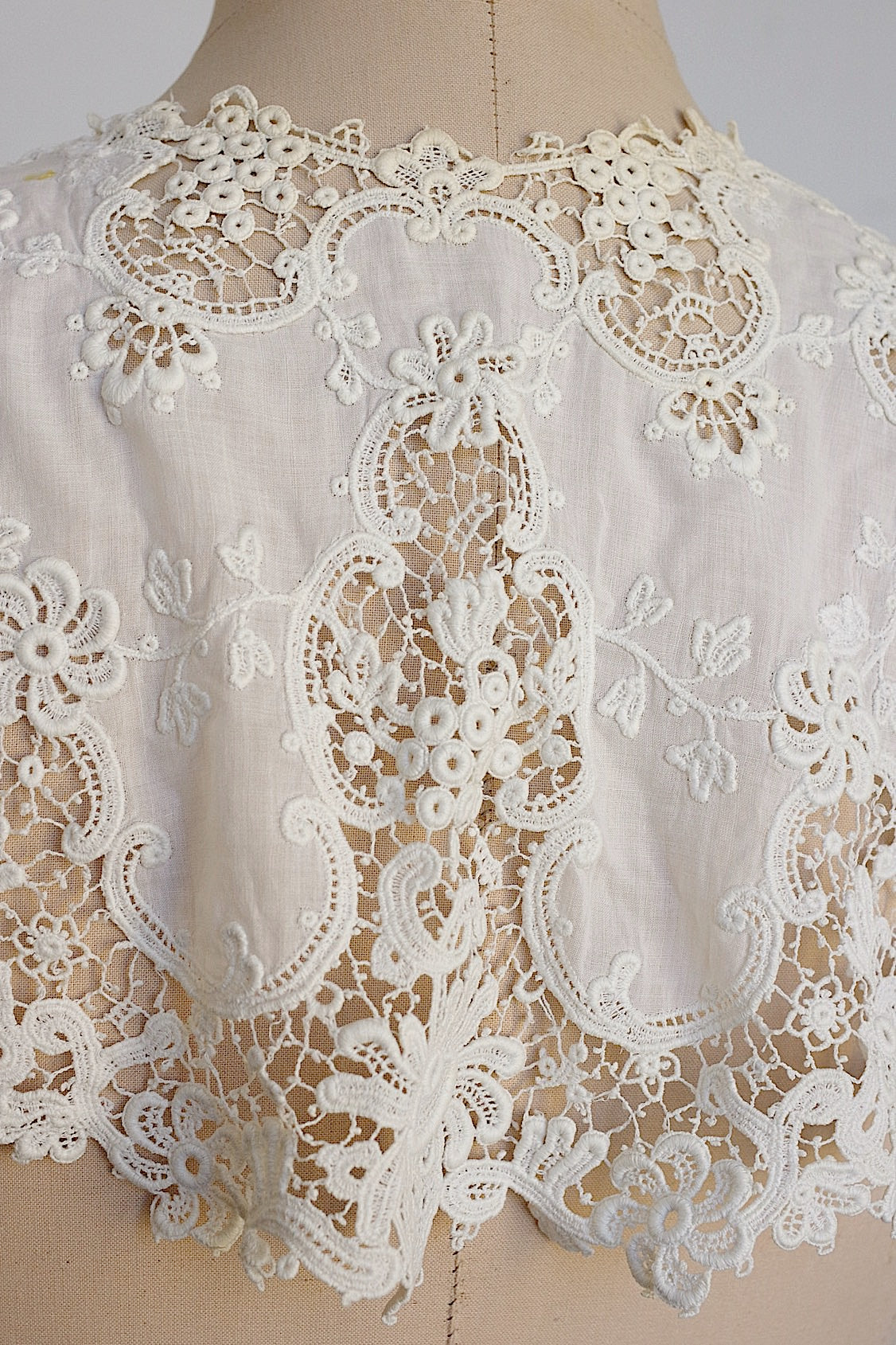 アンティークレース　dentelle ancienne 襟