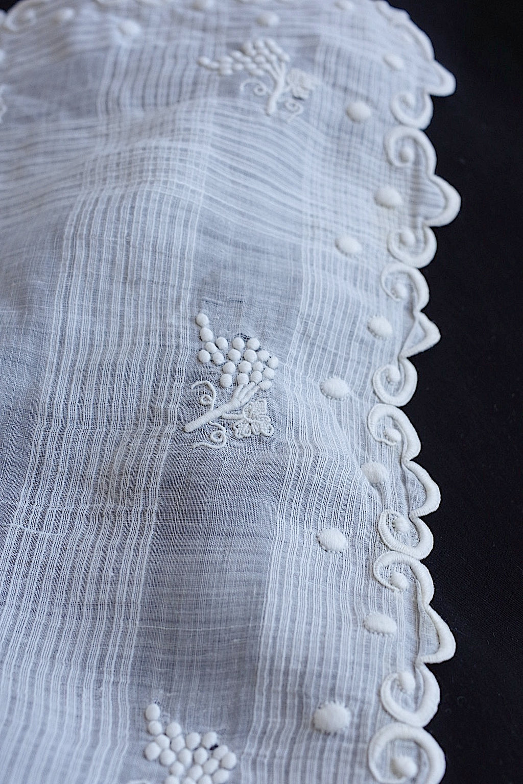 Mouchoir ancien en dentelle ancien mouchoir brodé 3