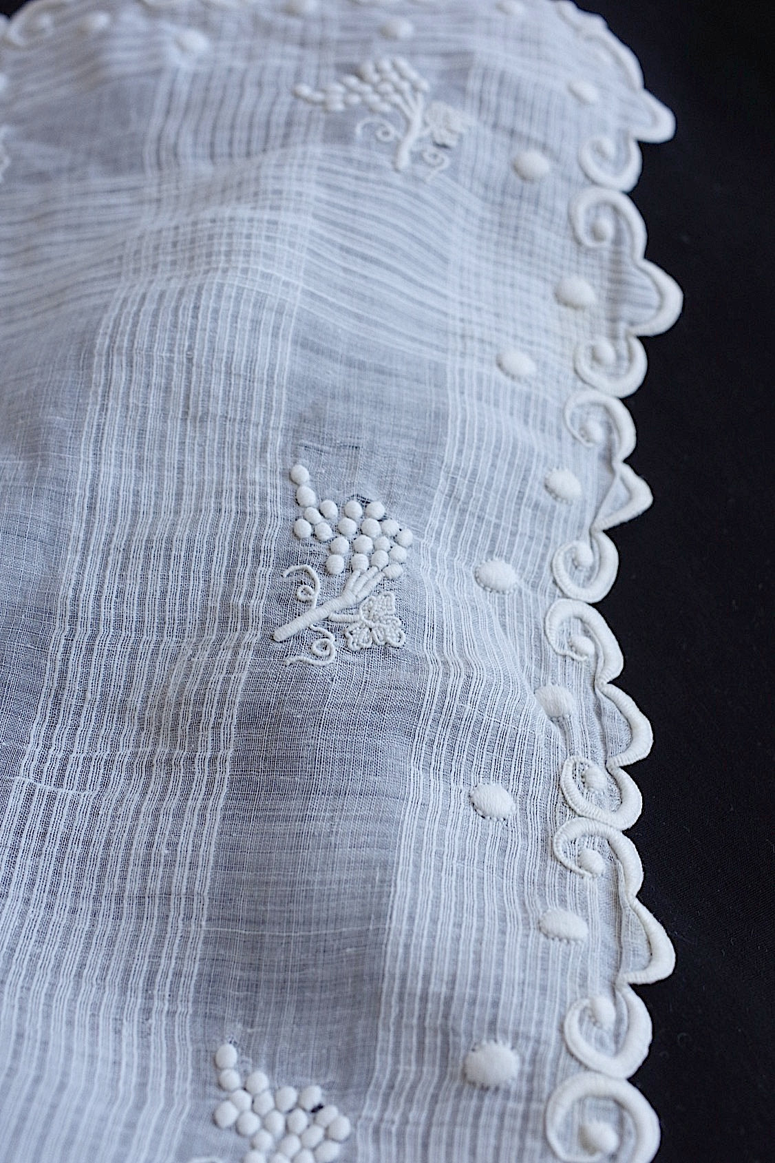 Mouchoir ancien en dentelle ancien mouchoir brodé 3