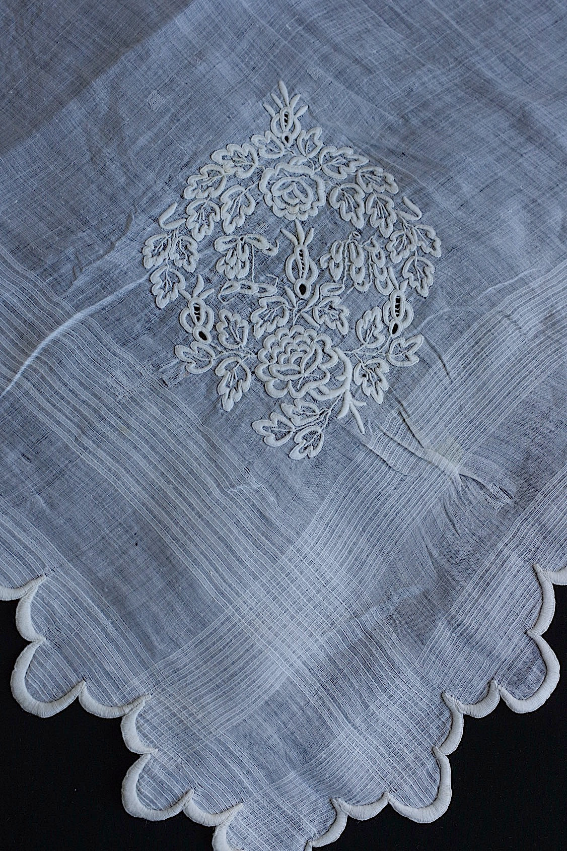 Mouchoir ancien en dentelle ancien mouchoir brodé 4