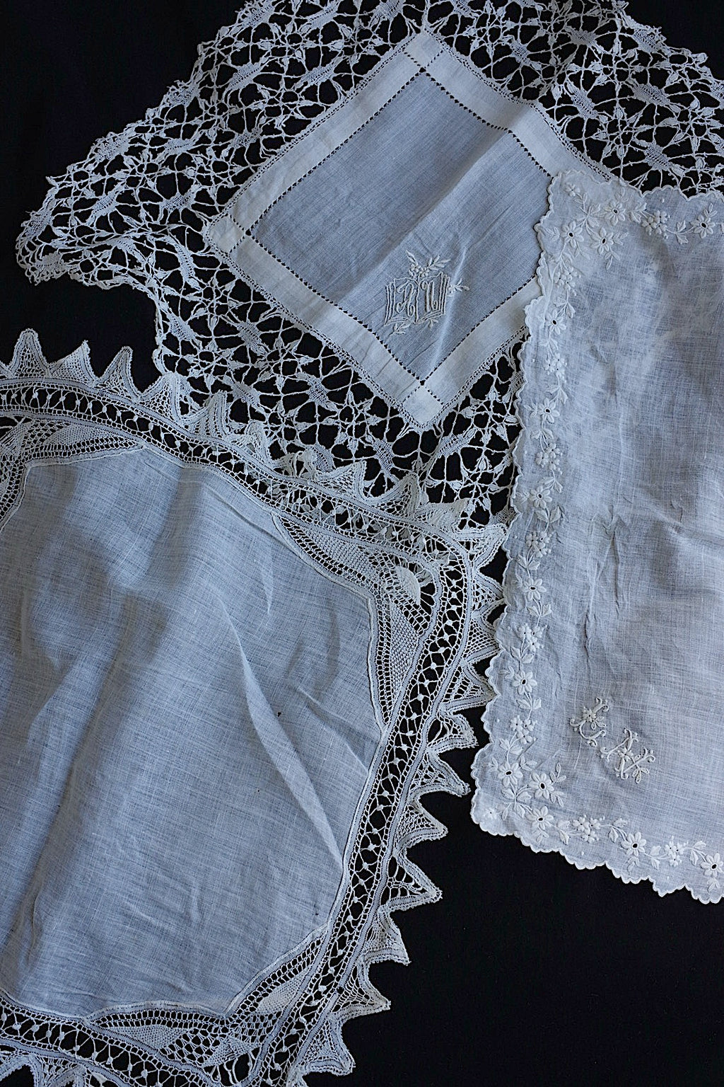 Antique lace mouchoir ancien embroidered handkerchief 6 lot