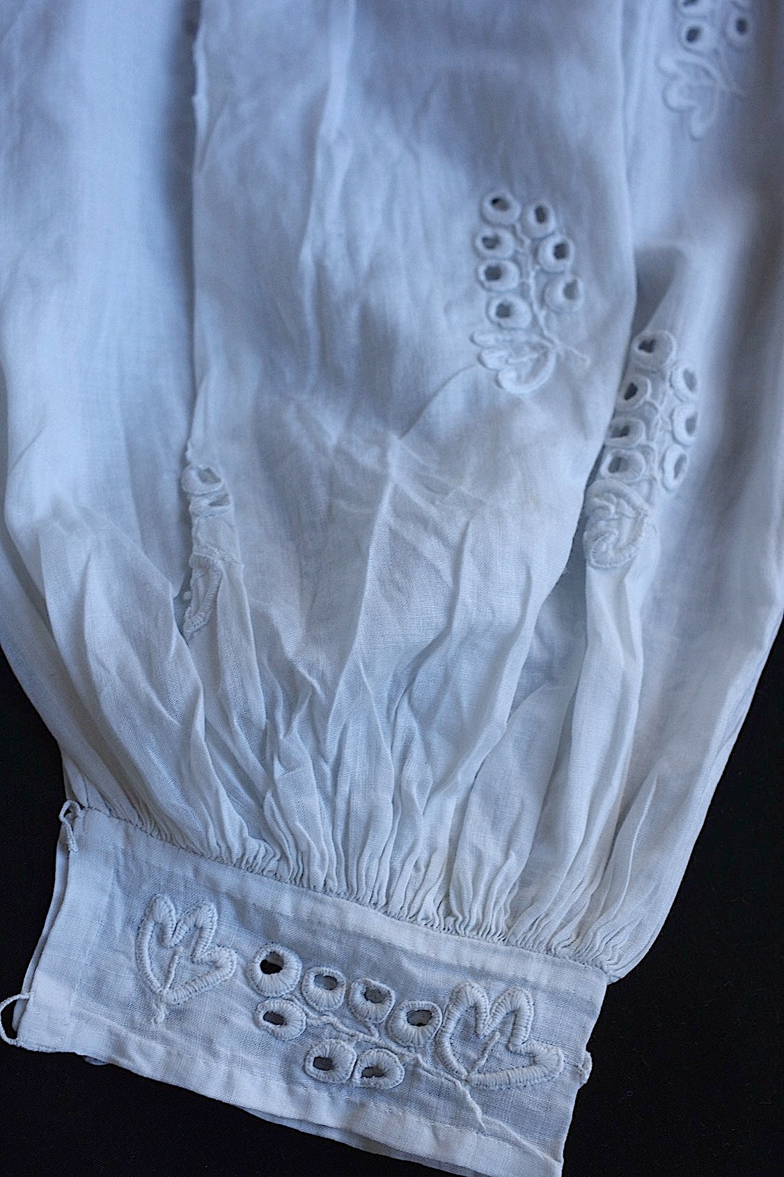 Antique lace plastron antique plastron + sleeves