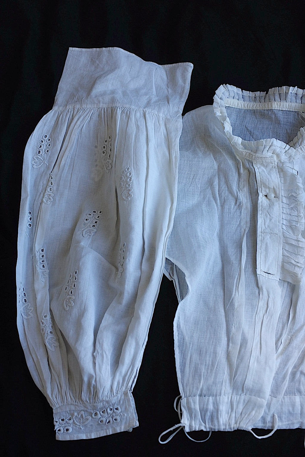 Antique lace plastron antique plastron + sleeves