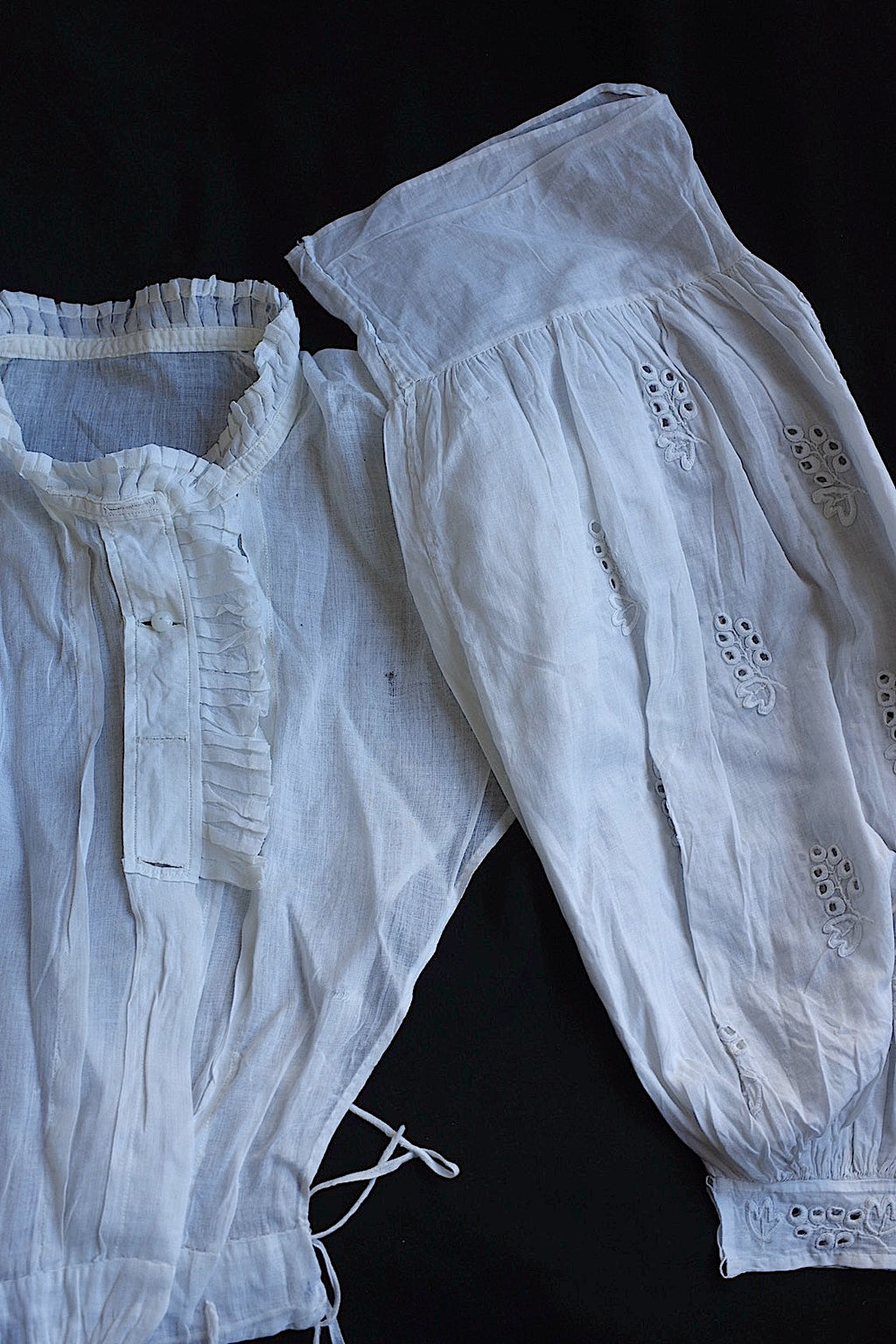 Antique lace plastron antique plastron + sleeves