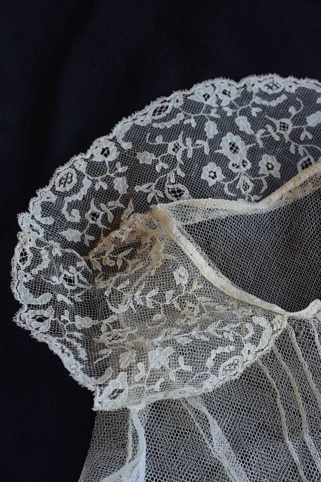 Plastron dentelle ancienne dentelle ancienne