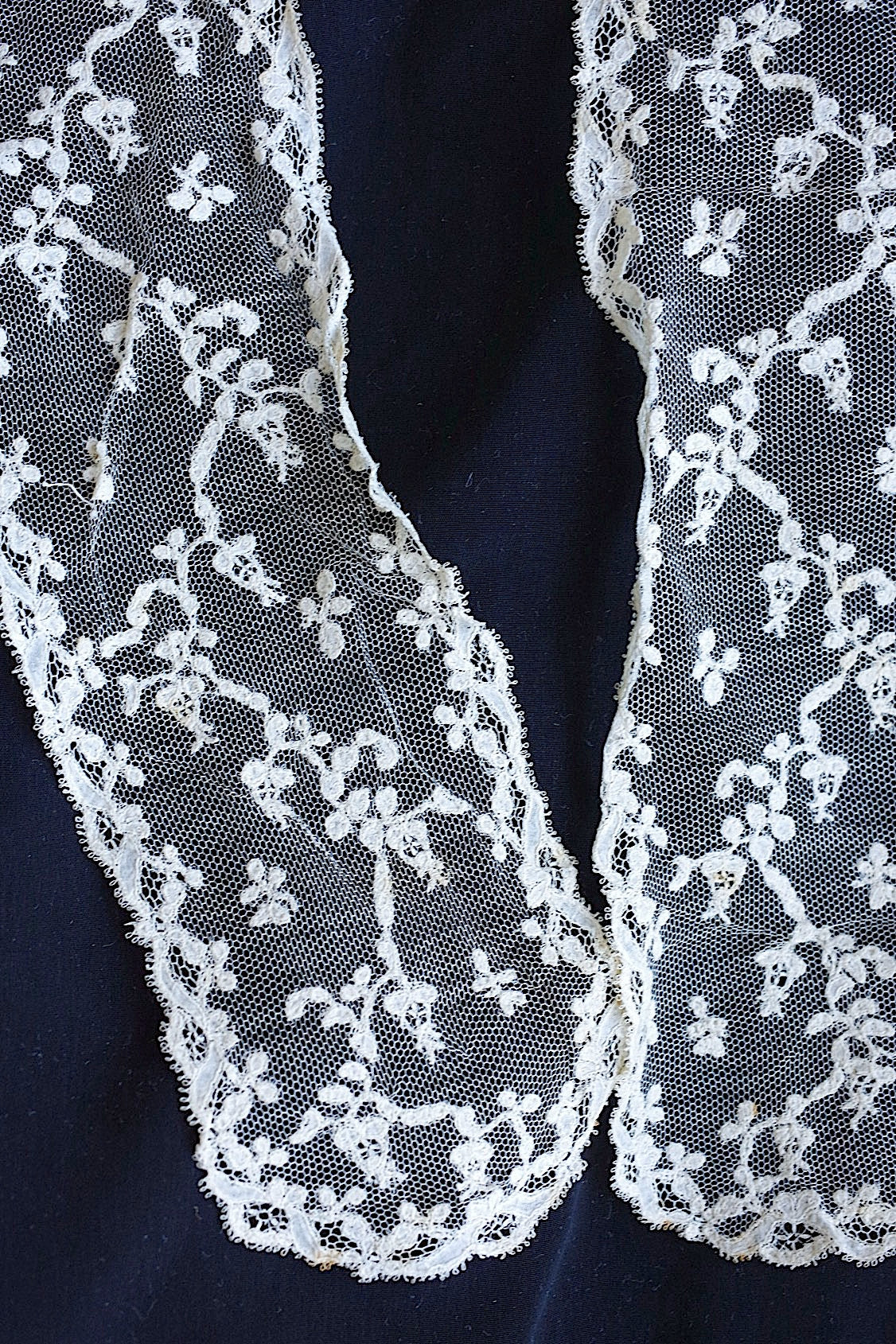 Dentelle antique, dentelle ancienne, lappet