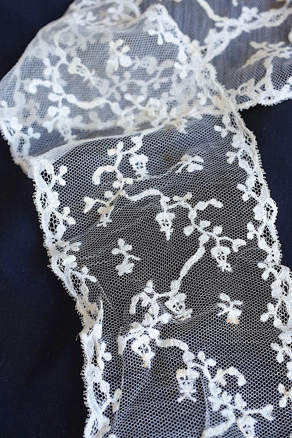 Dentelle antique, dentelle ancienne, lappet