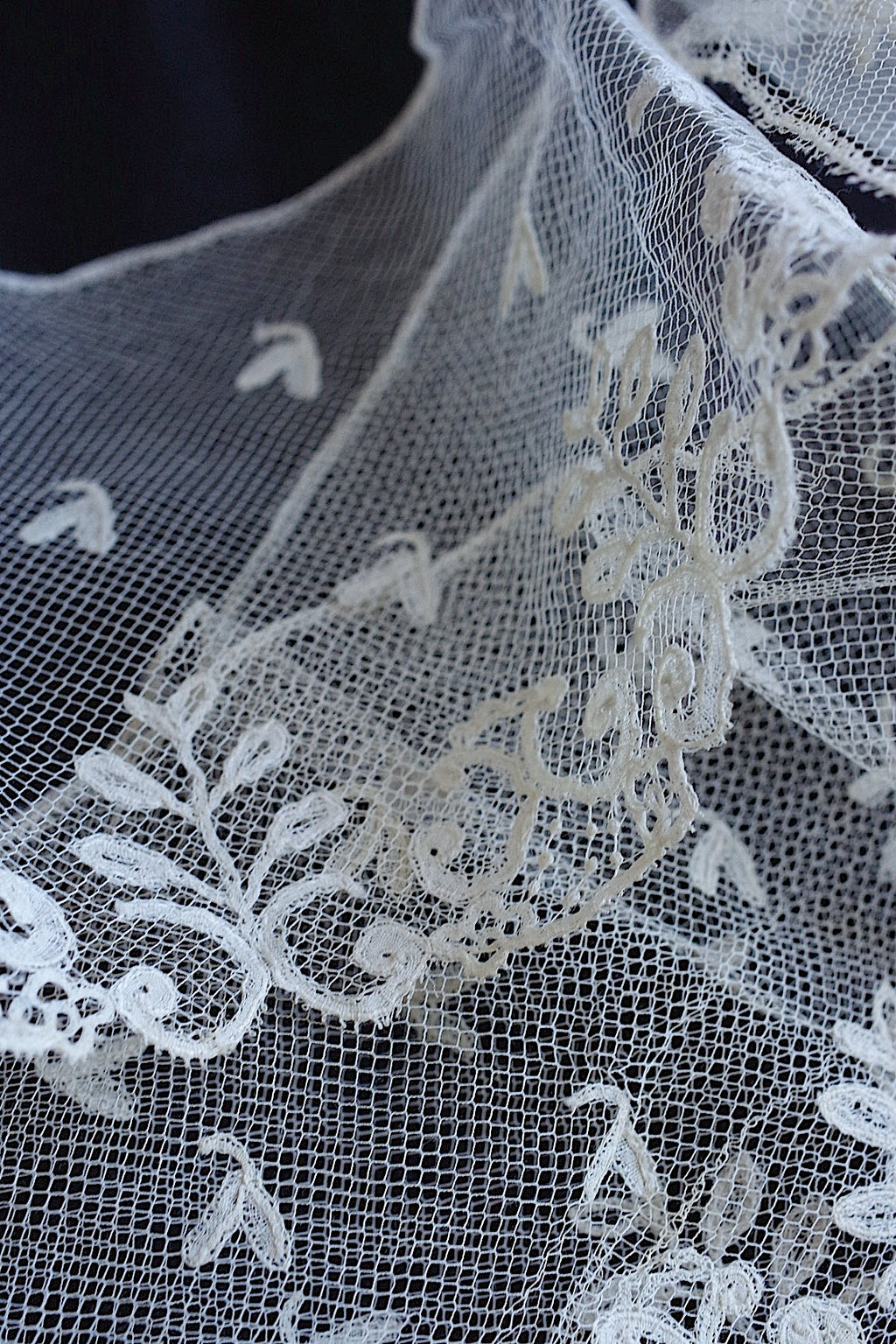 Antique lace dentelle ancienne 333cm