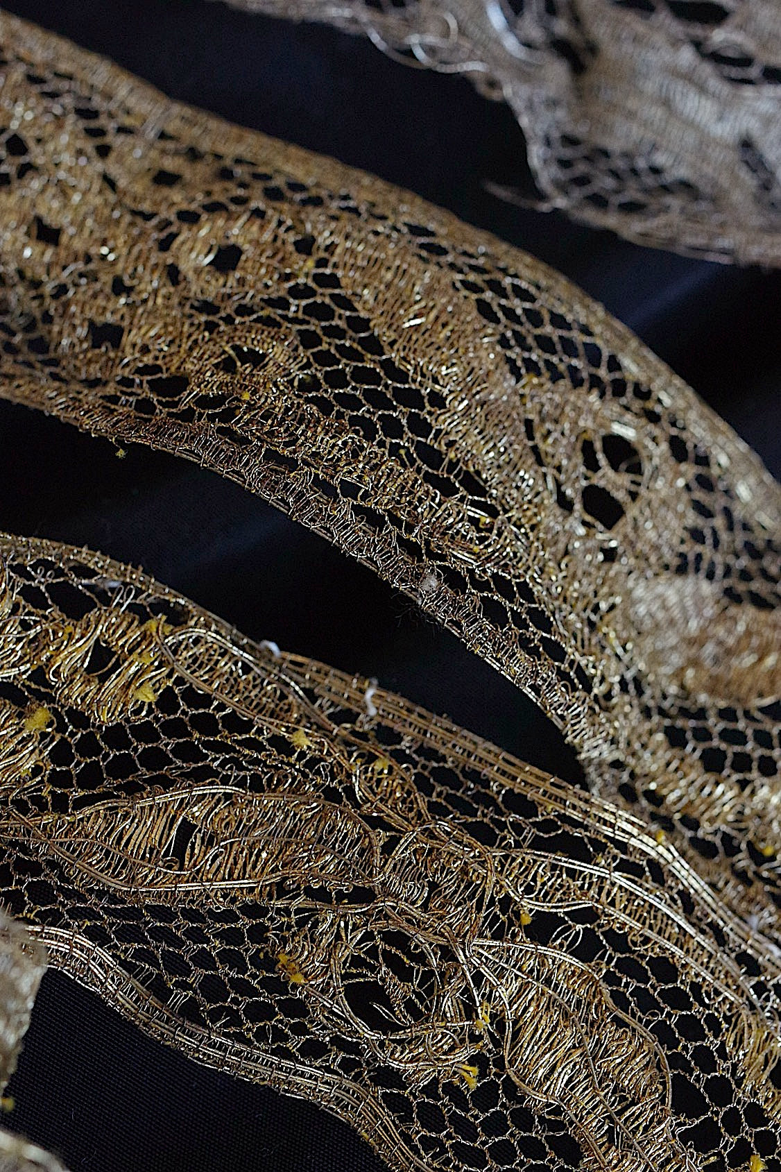 Antique lace dentelle ancienne metal lace scraps lot