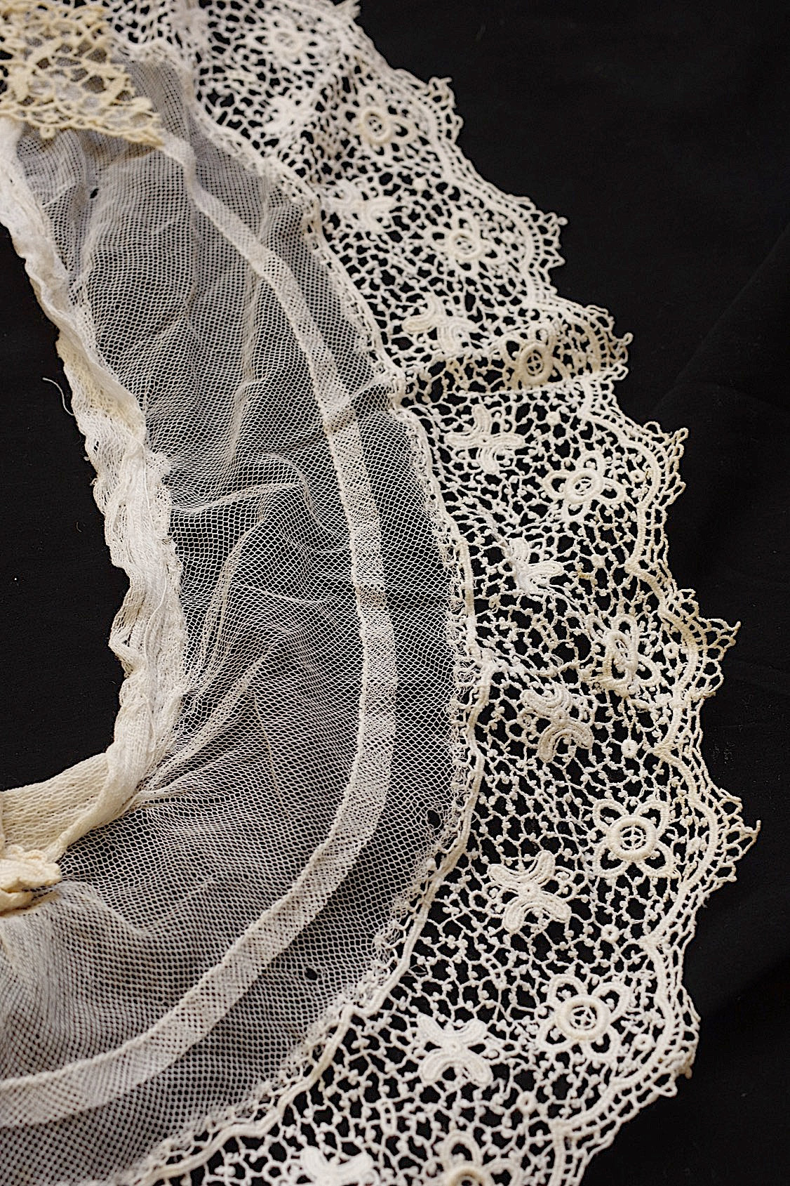 Dentelle ancienne dentelle ancienne lot 4 matière