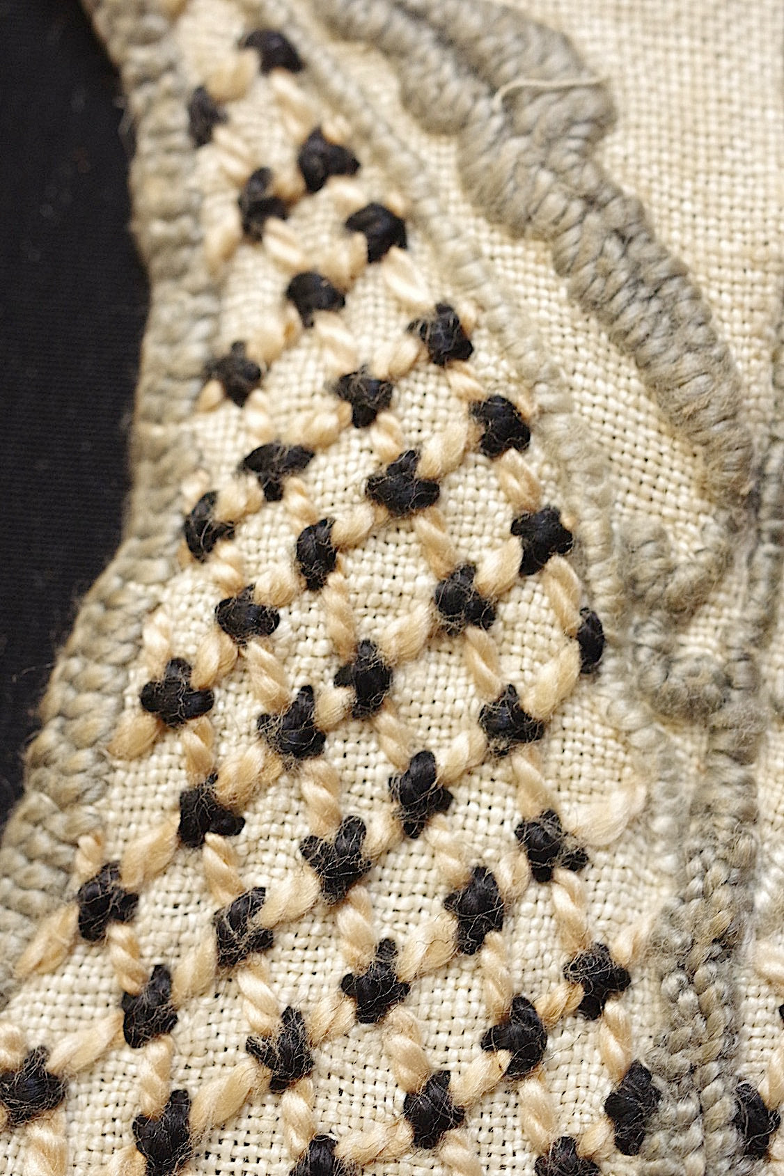 Dentelle ancienne ancienne, deux petits cols