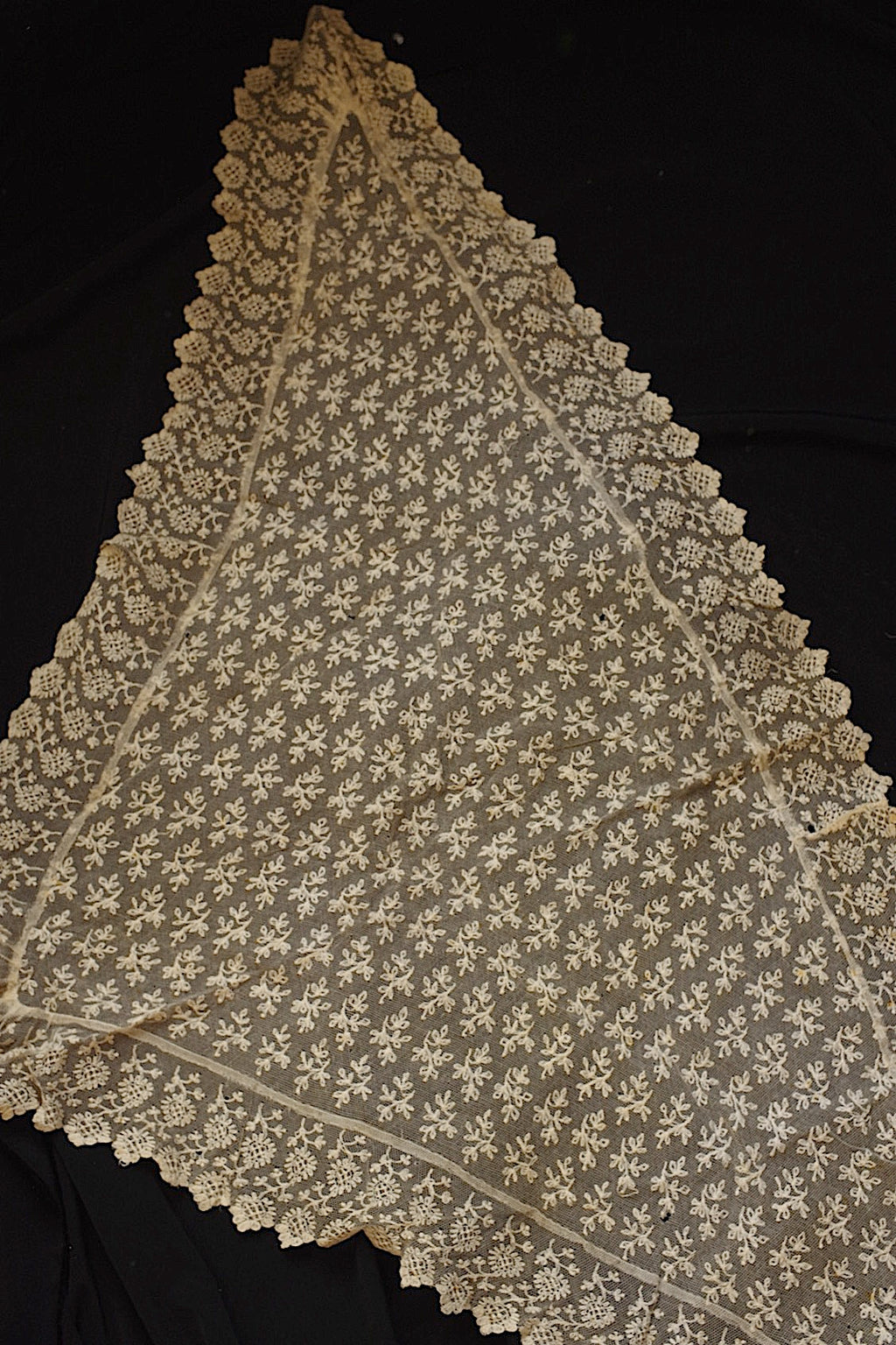 Tissu châle dentelle ancienne ancienne