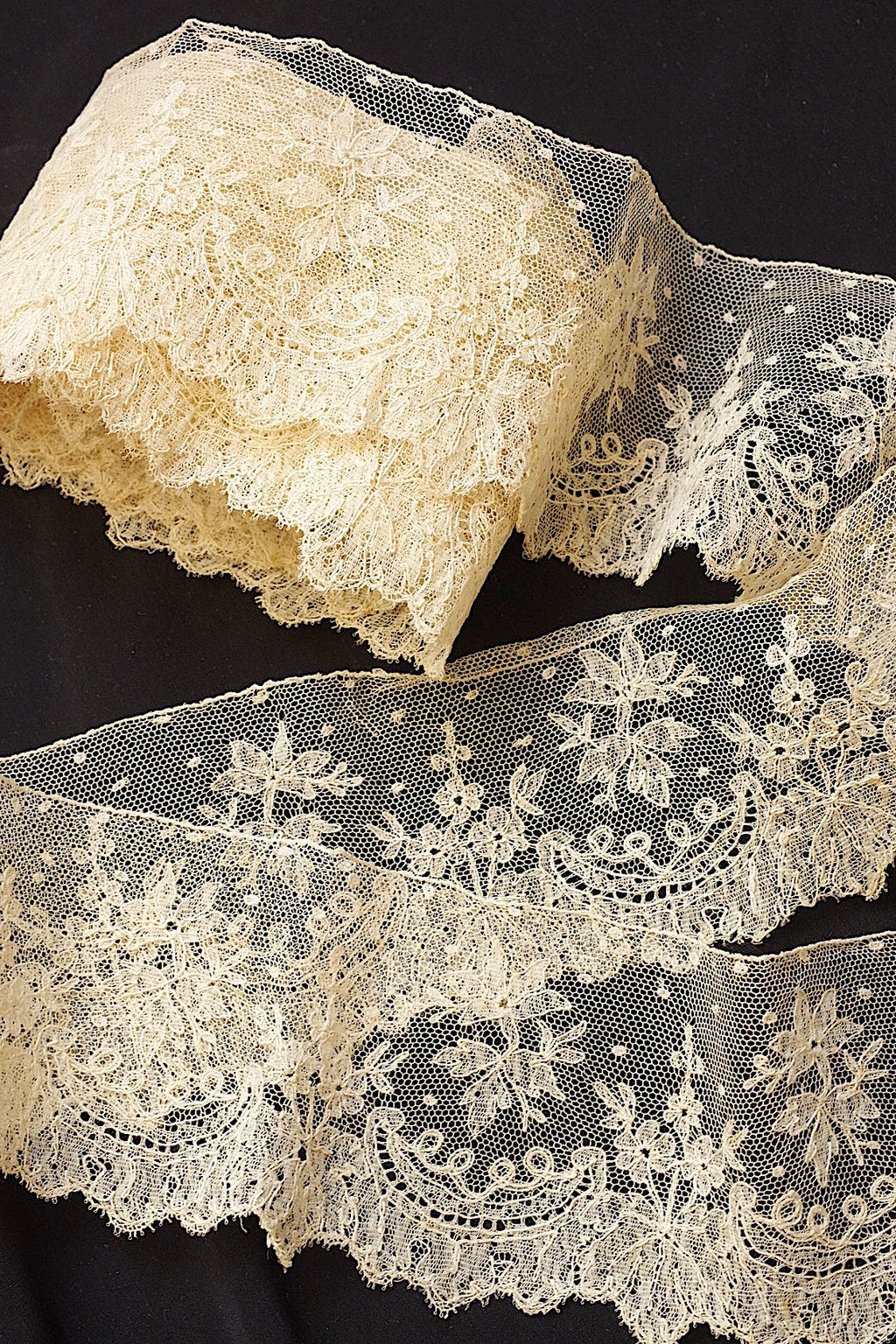 アンティークレース　dentelle ancienne　325cm