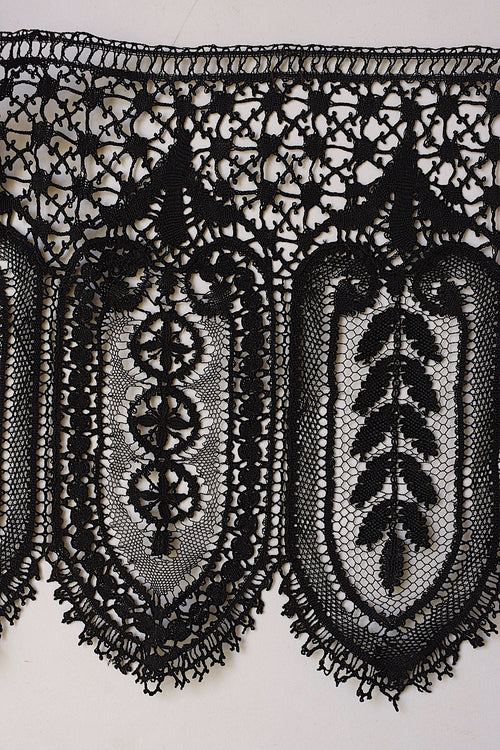 Antique lace dentelle ancienne black 396cm