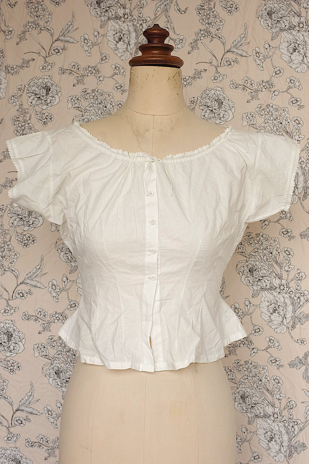 Vêtements anciens vêtement antique top1