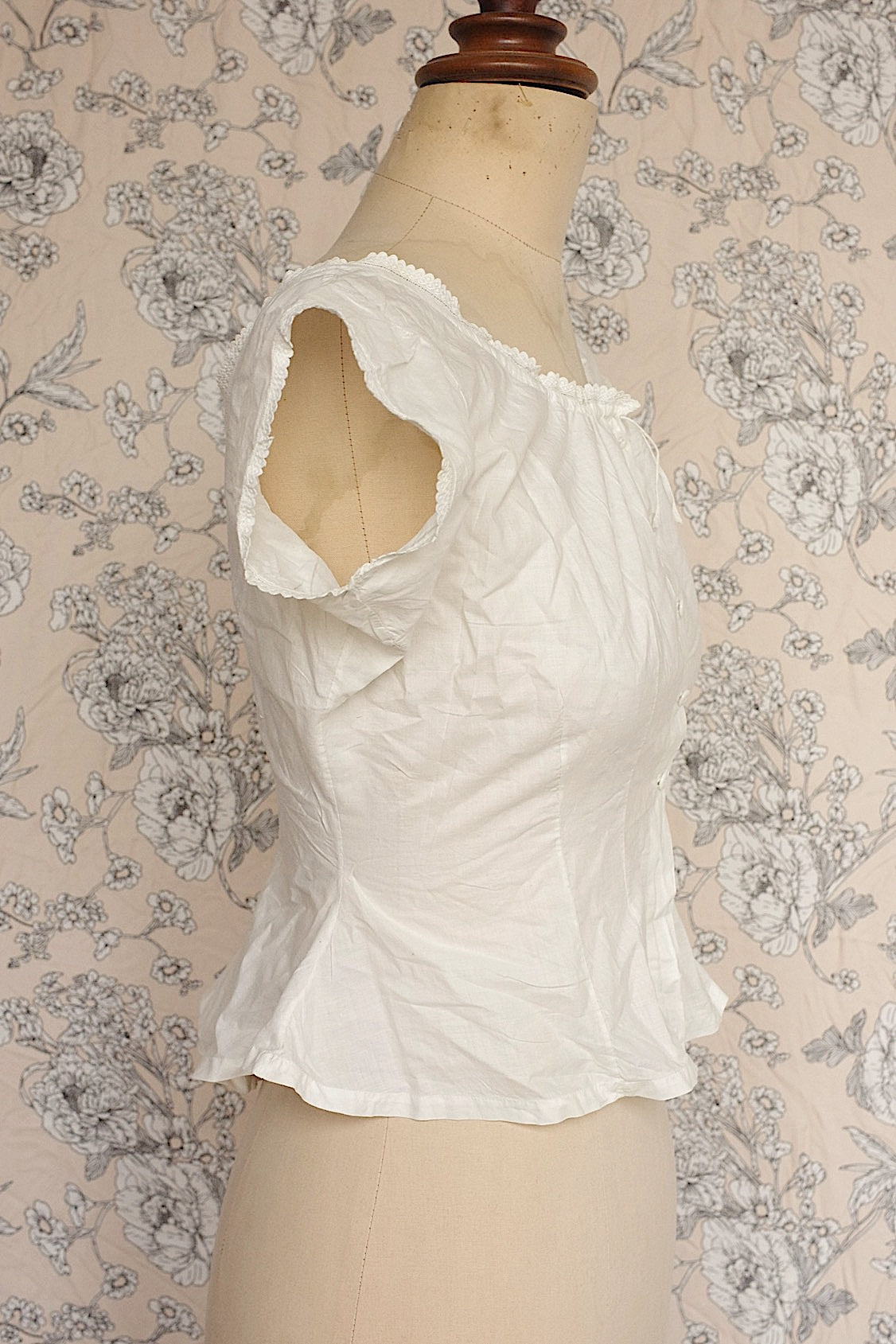 Vêtements anciens vêtement antique top1