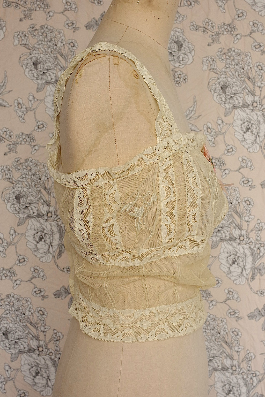 Vêtements anciens vêtement antique top2 dentelle