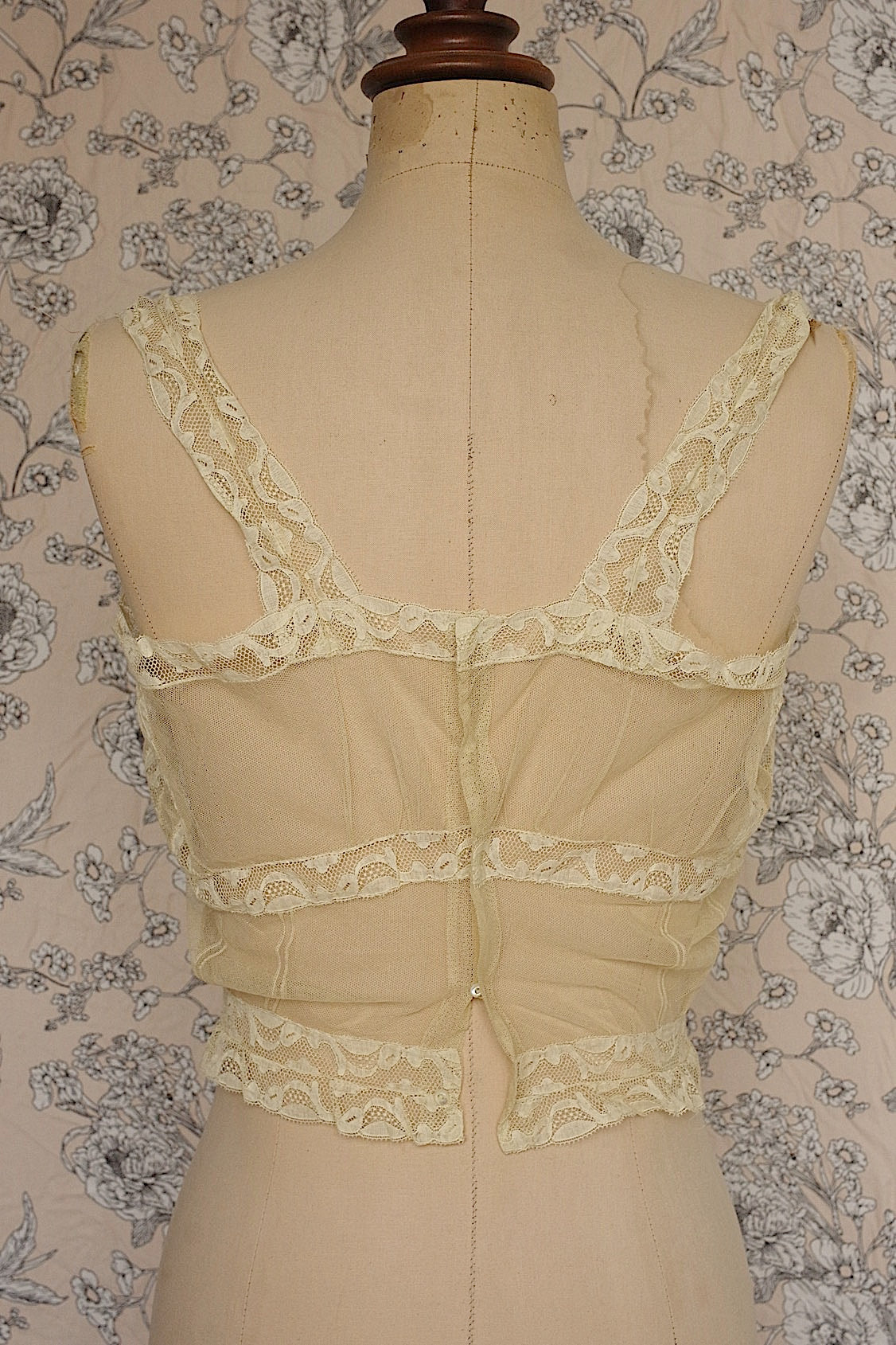 Vêtements anciens vêtement antique top2 dentelle