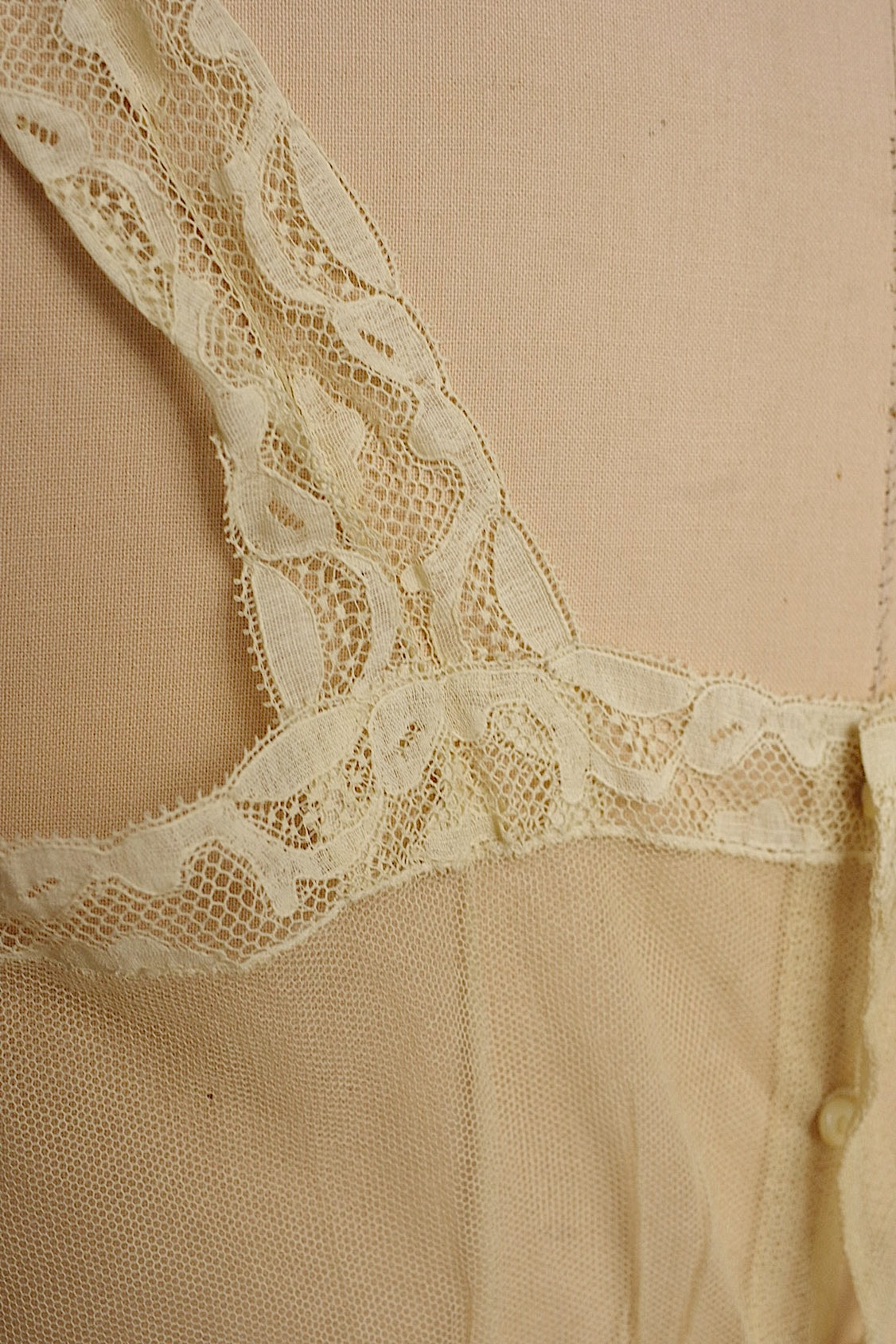 Vêtements anciens vêtement antique top2 dentelle