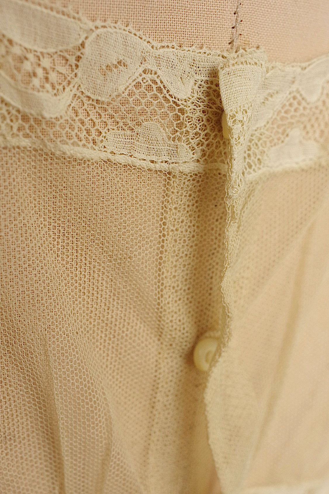 Vêtements anciens vêtement antique top2 dentelle