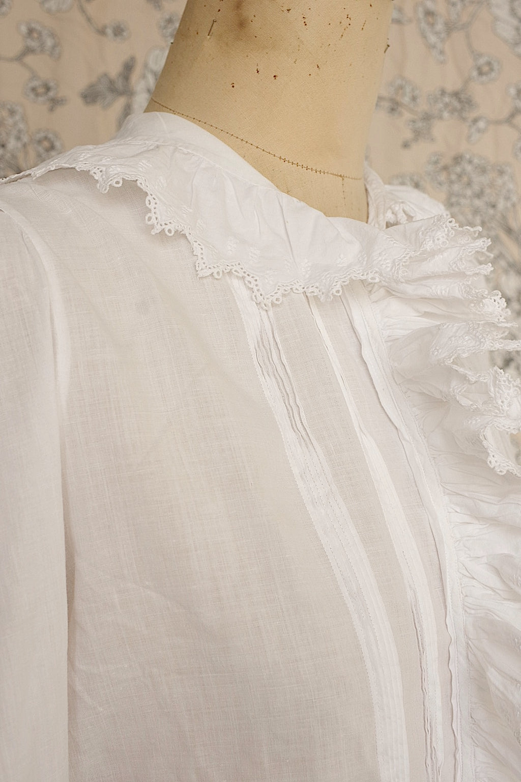 Vêtements anciens vêtement chemisier ancien 1