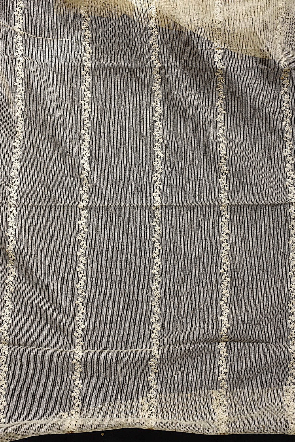 アンティークレース　dentelle ancienne　チュール刺繍生地