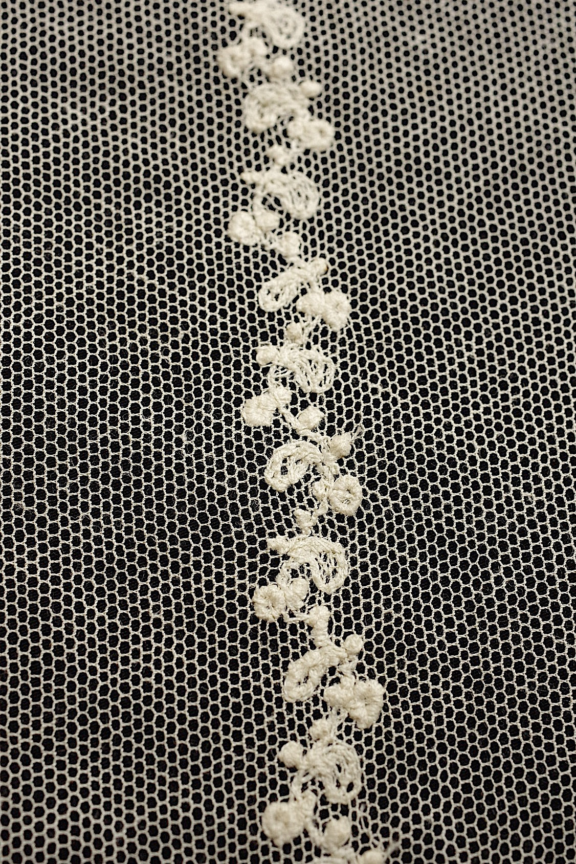 アンティークレース　dentelle ancienne　チュール刺繍生地