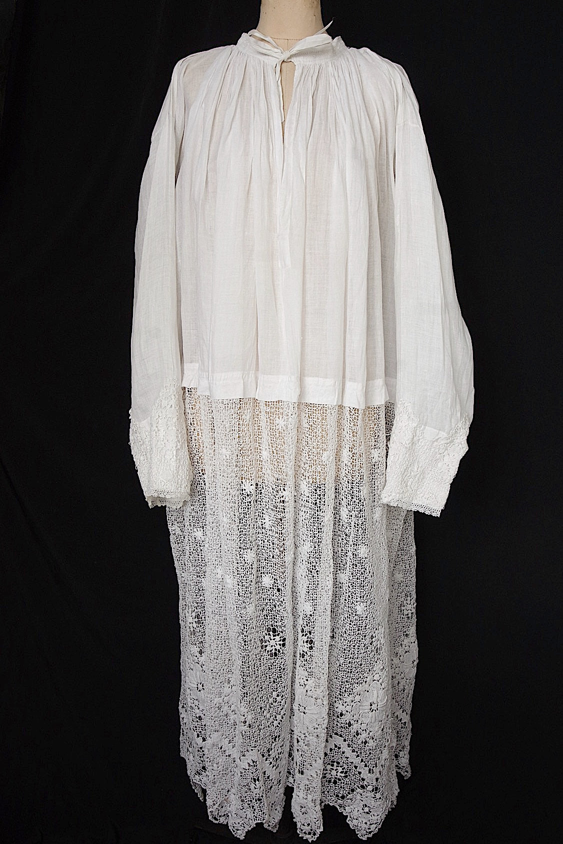 アンティーク教会チュニック　vêtement aube 2