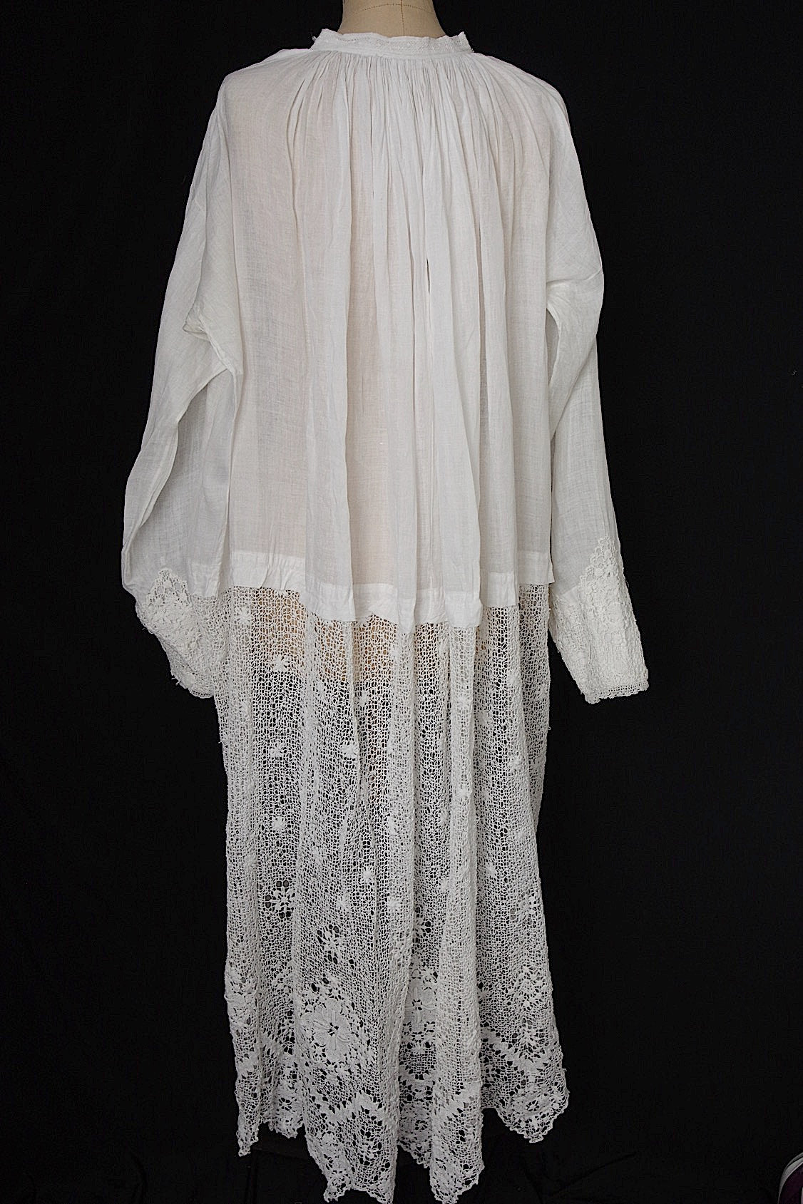 アンティーク教会チュニック　vêtement aube 2