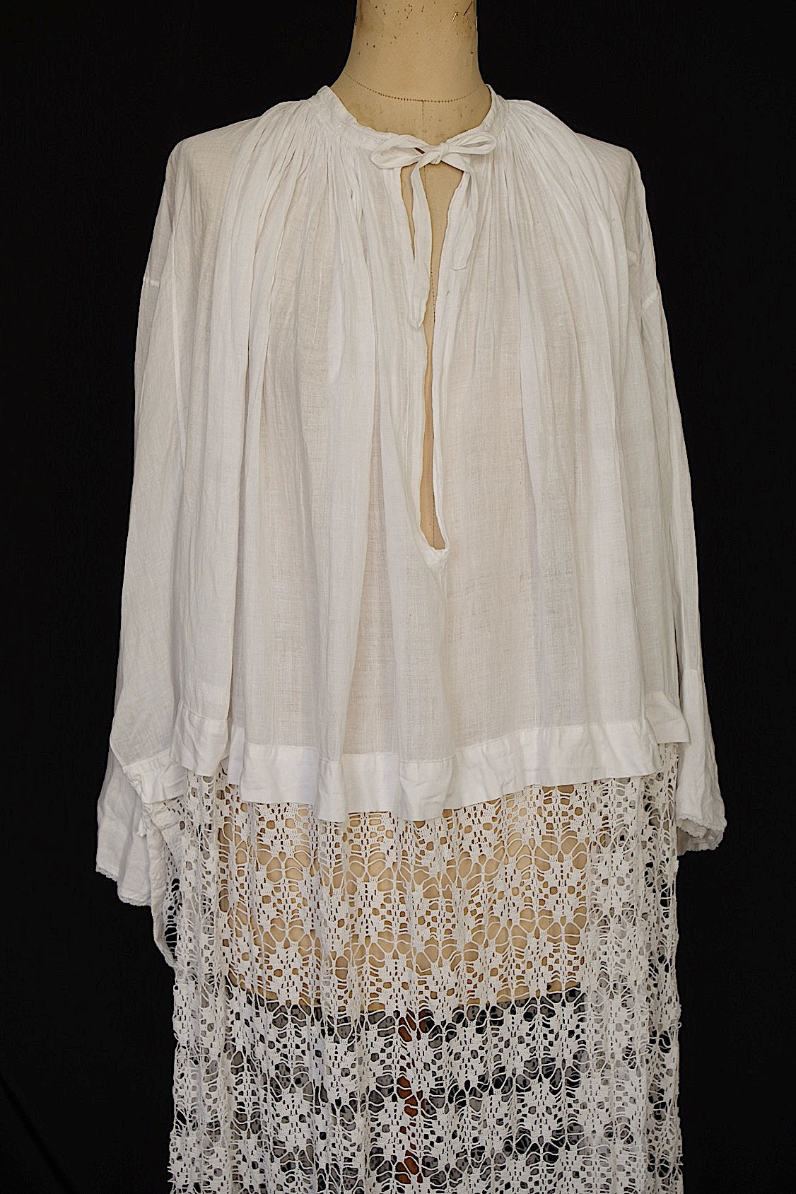 アンティーク教会チュニック　vêtement aube4