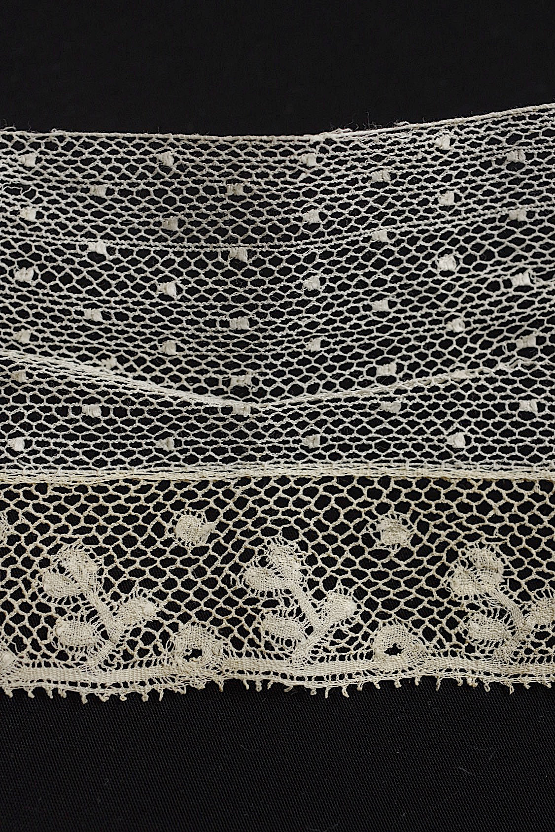 アンティークレース　dentelle ancienne　103cm 110cm