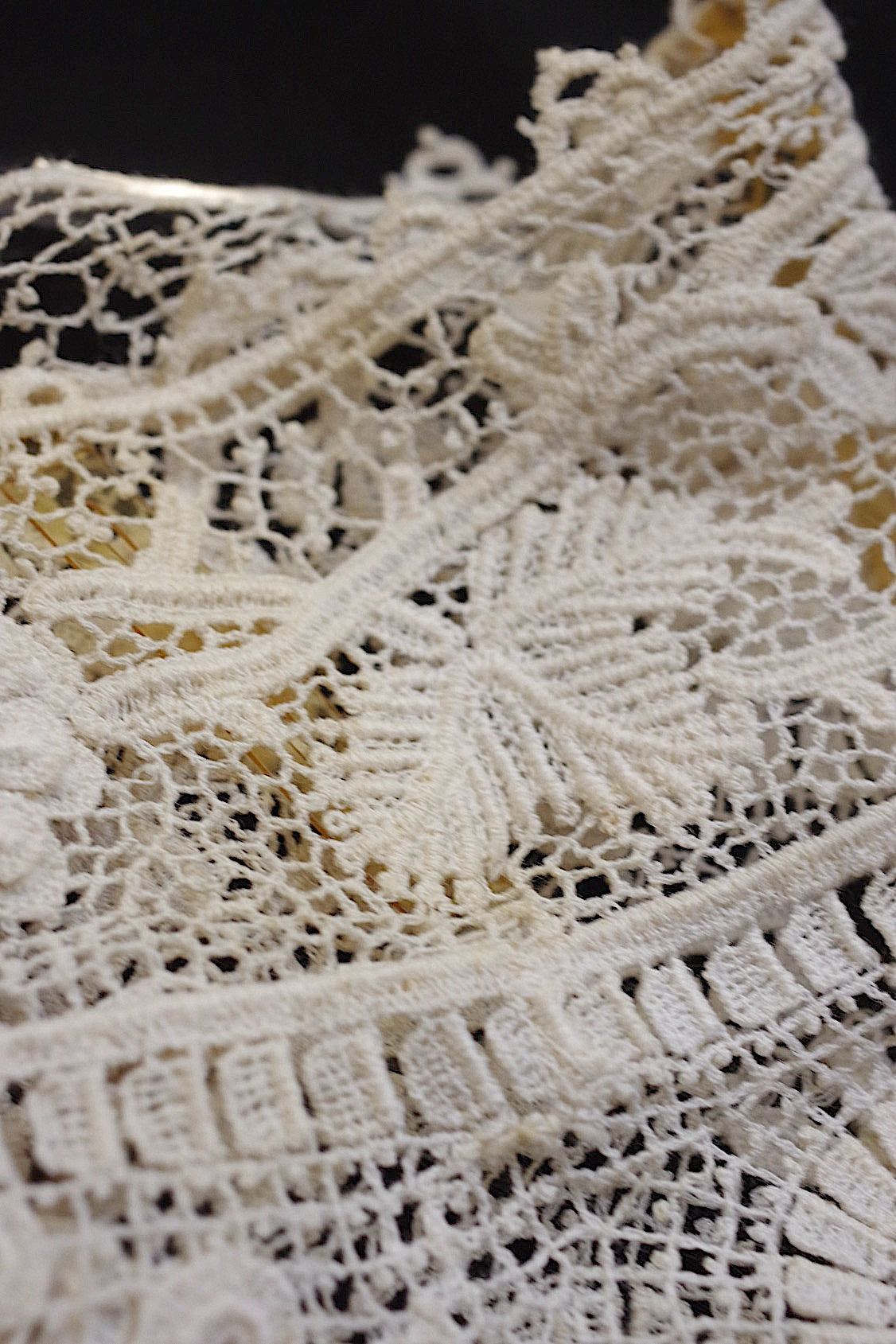 アンティークレース　dentelle ancienne　襟　素材に