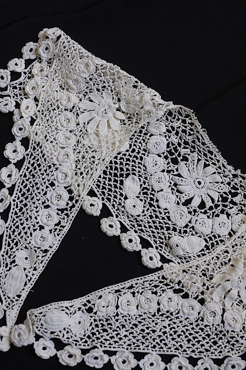 アンティークレース　dentelle ancienne　襟　素材に