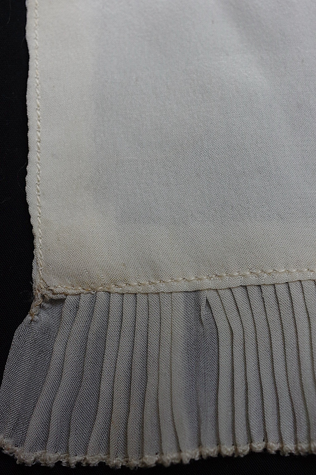 Dentelle antique, dentelle ancienne, lot plissé