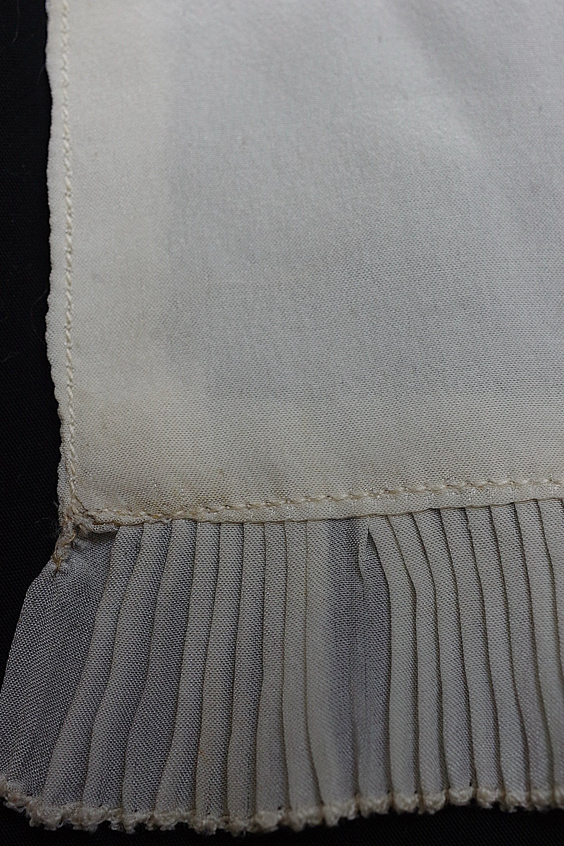 Dentelle antique, dentelle ancienne, lot plissé