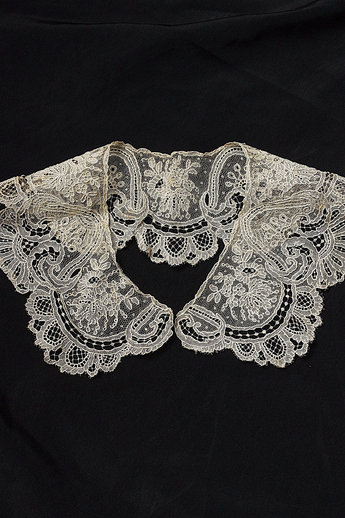 アンティークレーク襟　dentelle anciennne 　antique lace